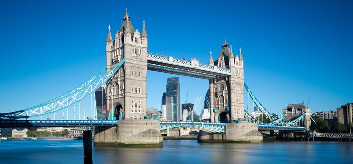 Amera -Tower Bridge über die Themse in London, England