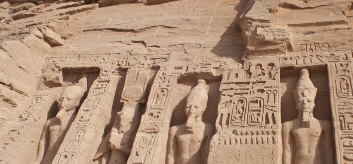 Eingang des "Kleinen Tempels" von Abu Simbel in Ägypten